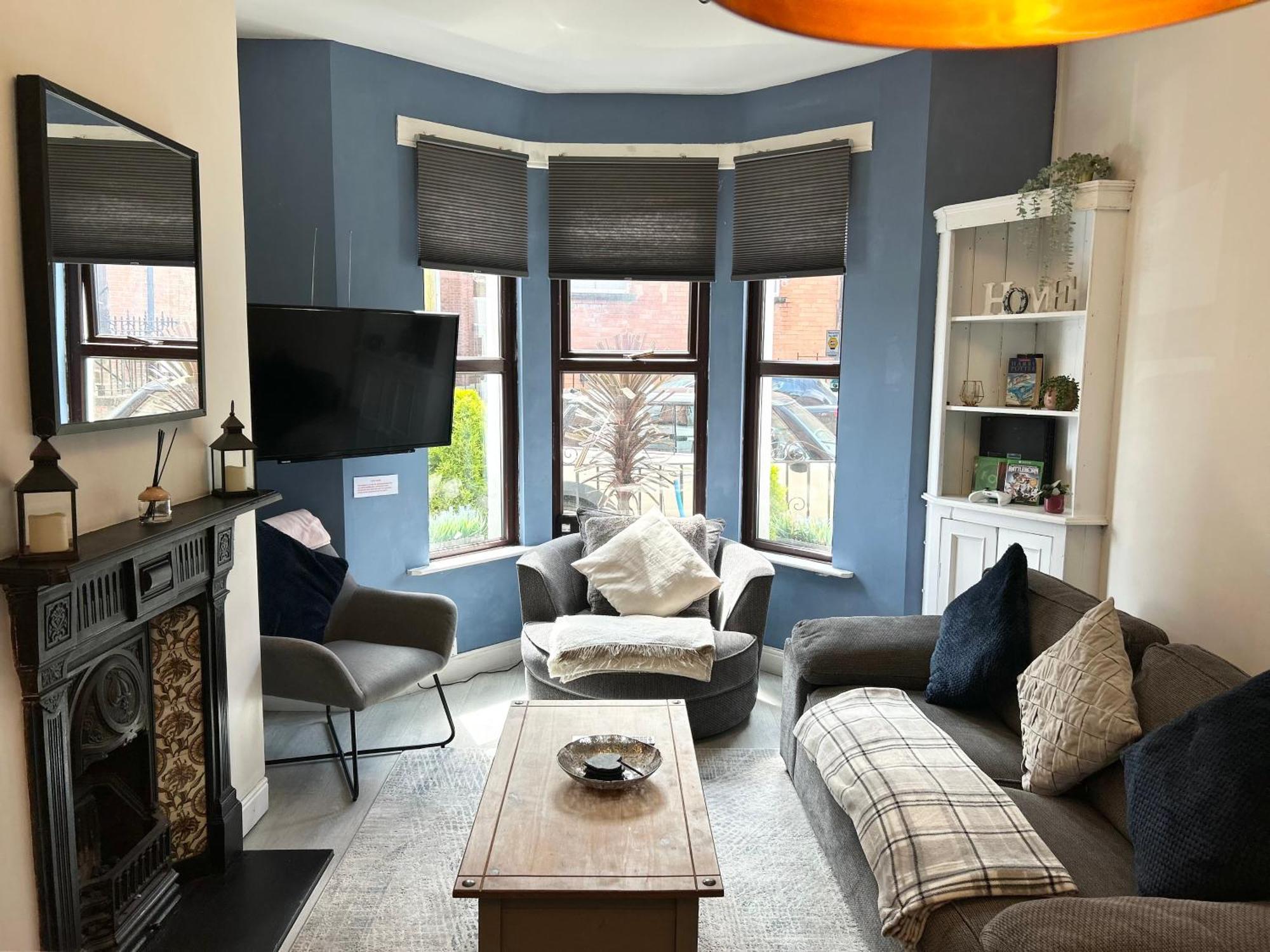 Vakantiehuis Charming Home, Beside The Serene Ormeau Park *